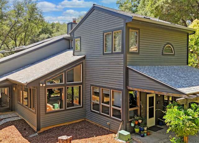 Property at 2790 Black Oak Rd, Auburn, CA 95602, 4 beds, 3 baths