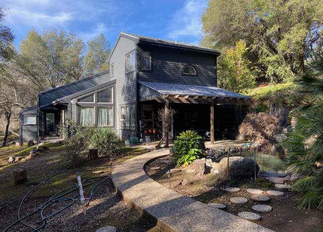 Property at 2790 Black Oak Rd, Auburn, CA 95602, 4 beds, 3 baths