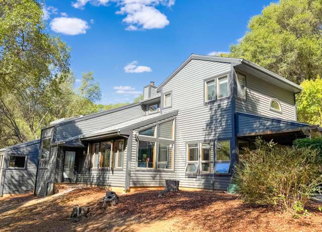 Property at 2790 Black Oak Rd, Auburn, CA 95602, 4 beds, 3 baths