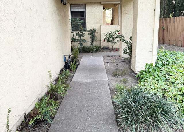 Property at 1633 Porter Way, Stockton, CA 95207, 2 beds, 2 baths