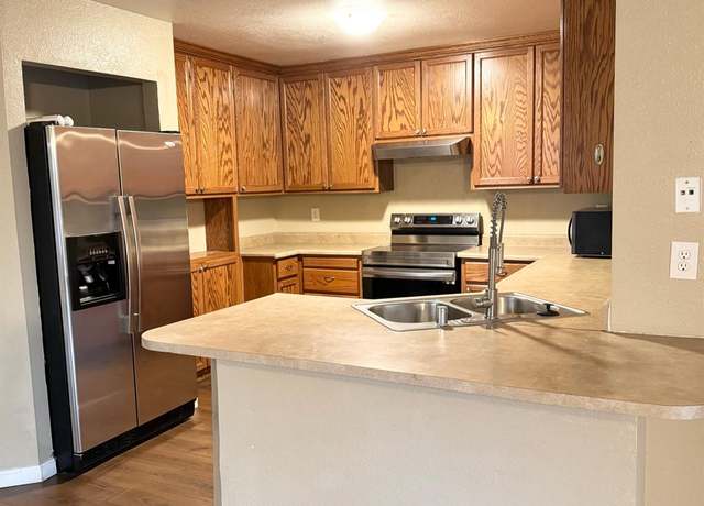 Property at 1633 Porter Way, Stockton, CA 95207, 2 beds, 2 baths