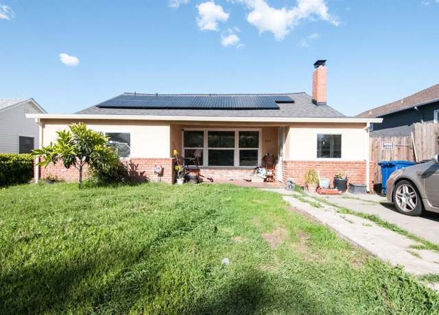 Property at 554 California St, Rio Vista, CA 94571, 4 beds, 3 baths