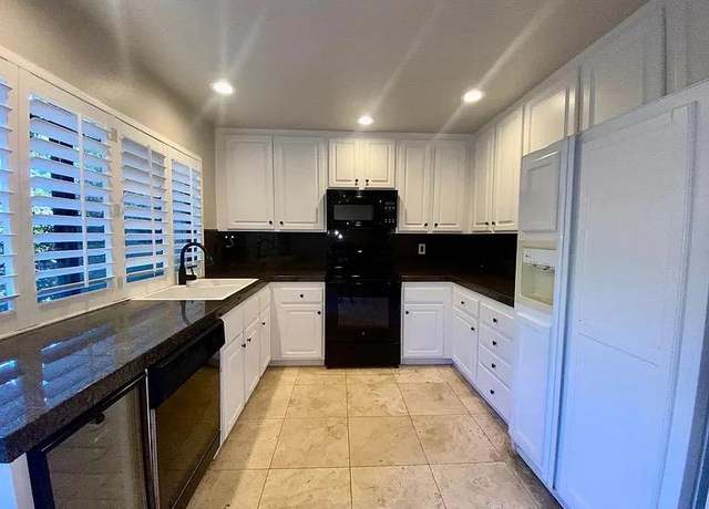 Property at 1129 Commons Dr, Sacramento, CA 95825, 3 beds, 2.5 baths