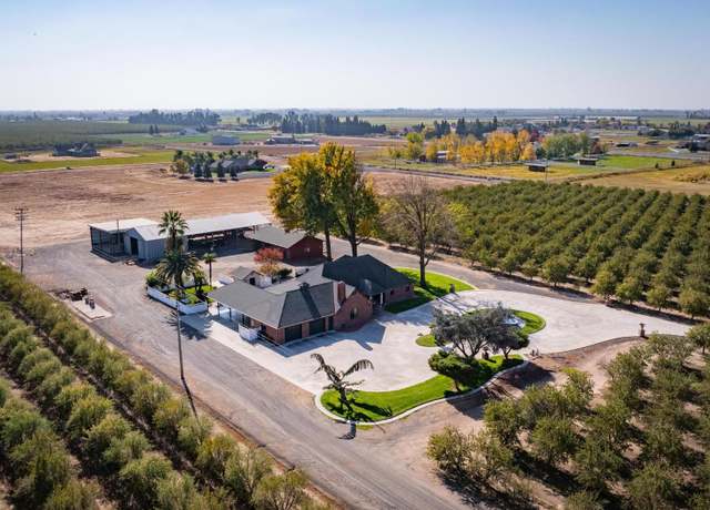 Property at 30324 E Lone Tree Rd, Oakdale, CA 95361, 4 beds, 3.5 baths