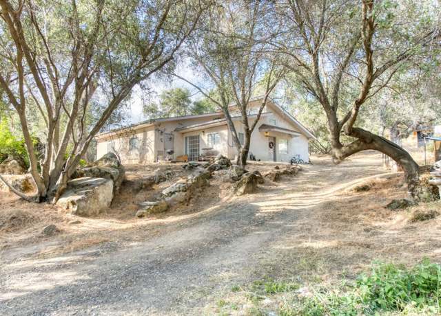 Property at 43867 Trabuco Ct, Coarsegold, CA 93614, 4 beds, 4 baths