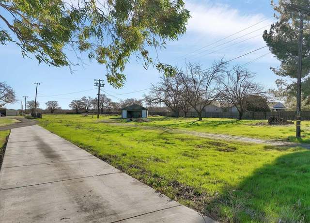 Property at 3093 Feather River Blvd, Olivehurst, CA 95961