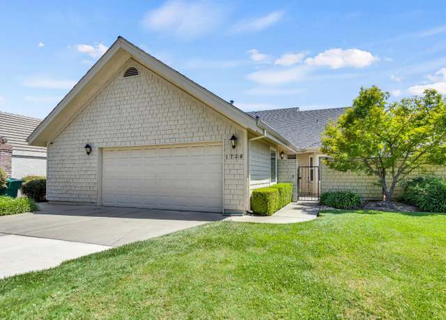 Property at 1726 S Mills Ave, Lodi, CA 95242, 3 beds, 3 baths