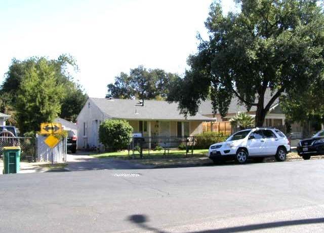 Property at 746 Searchlight Ave, Stockton, CA 95205, 2 beds, 1 bath