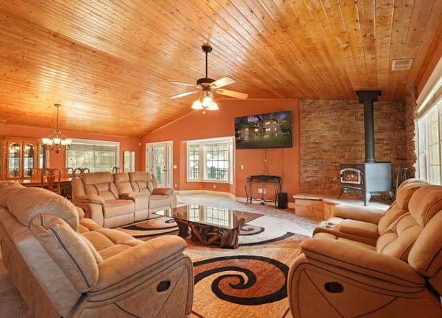Property at 4965 Peak View Rd, Mariposa, CA 95338, 5 beds, 3 baths