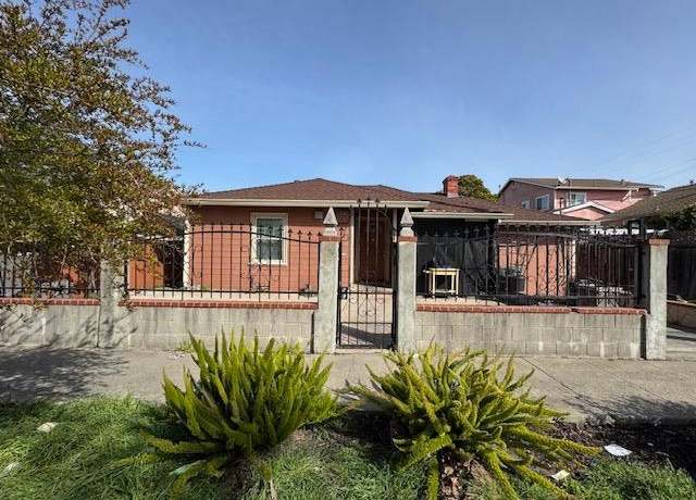 Property at 1419 Esmond Ave, Richmond, CA 94801, 4 beds, 3 baths