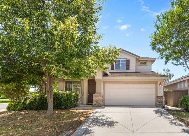 Property at 300 Ainger Cir, Sacramento, CA 95835, 4 beds, 3 baths