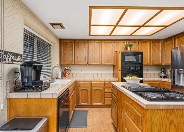 Property at 7018 San Felipe Ct, Citrus Heights, CA 95621, 3 beds, 2 baths
