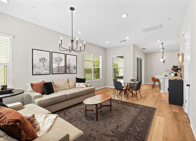 Property at 133 Fischbacher St, Sacramento, CA 95816, 3 beds, 2.5 baths