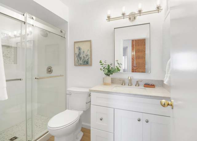 Property at 6 Las Positas Cir, Sacramento, CA 95831, 4 beds, 3 baths