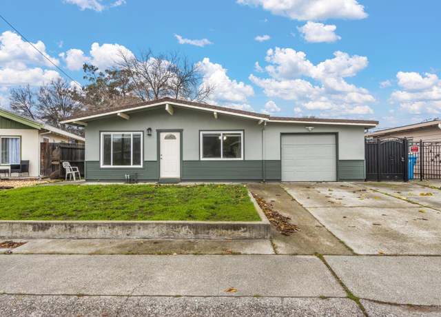 Property at 221 Circle Dr, Vacaville, CA 95688, 3 beds, 2 baths