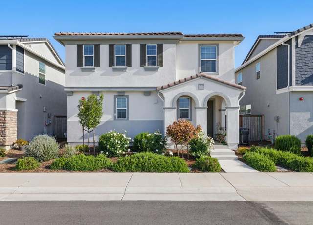 Property at 8221 Peterborough Way, Elk Grove, CA 95757, 3 beds, 2.5 baths