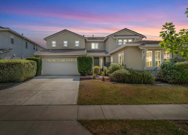 Property at 204 Daylily Ln, Patterson, CA 95363, 4 beds, 3 baths