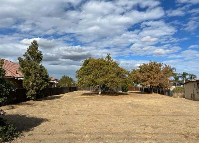Property at 1319 F St, Livingston, CA 95334