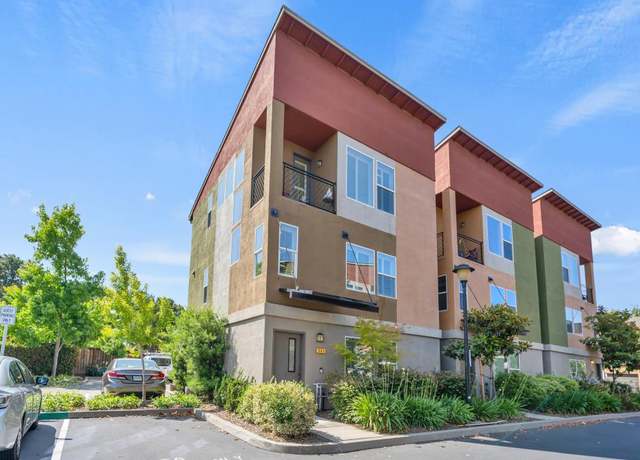 Property at 800 Forge Ct, West Sacramento, CA 95691, 2 beds, 2.5 baths