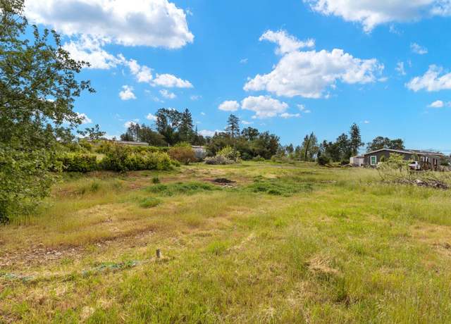 Property at 5782 Deerpark Ln, Paradise, CA 95969
