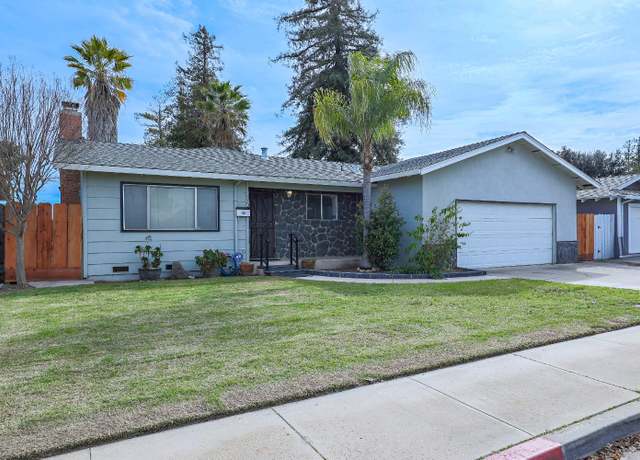 Property at 220 Earlham Dr, Turlock, CA 95382, 3 beds, 2 baths