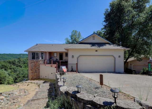 Property at 16153 Janet Way, Grass Valley, CA 95949, 3 beds, 2.5 baths