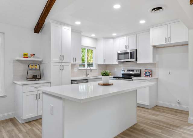 Property at 3508 Wild Palms Dr, Modesto, CA 95355, 3 beds, 2 baths