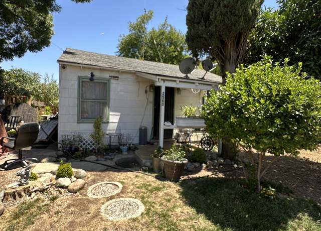 Property at 2560 Selma St, Sacramento, CA 95815, 2 beds, 1 bath
