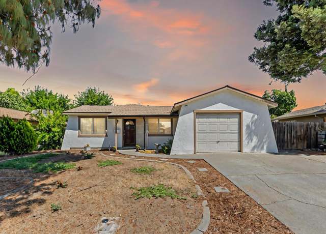 Property at 34 Dawn Dr, Woodland, CA 95695, 4 beds, 2 baths