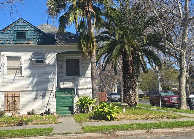 Property at 3161 X St, Sacramento, CA 95817, 2 beds, 1.5 baths