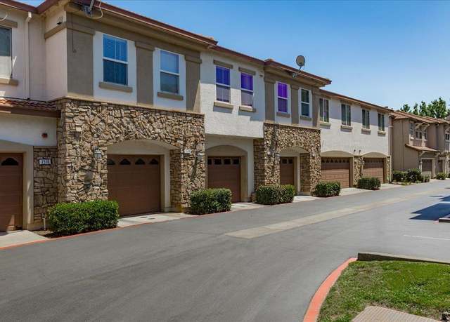 Property at 1506 Hudson Cir, Lincoln, CA 95648, 2 beds, 2.5 baths