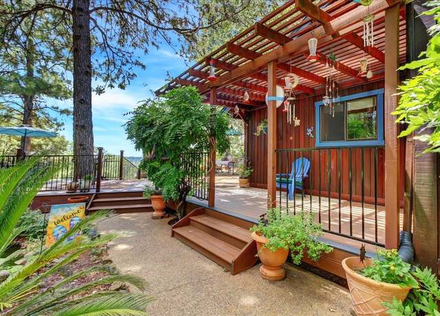 Property at 13220 Avelina Way, Grass Valley, CA 95945, 3 beds, 2.5 baths