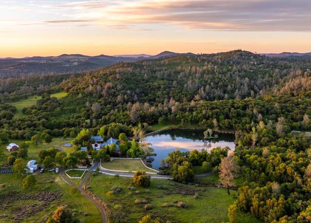 Property at 16096 Perimeter Rd, Grass Valley, CA 95949, 4 beds, 3.5 baths