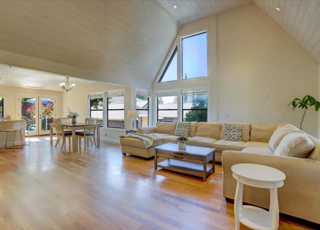 Property at 14051 Strawberry Cir, Penn Valley, CA 95946, 3 beds, 3.5 baths