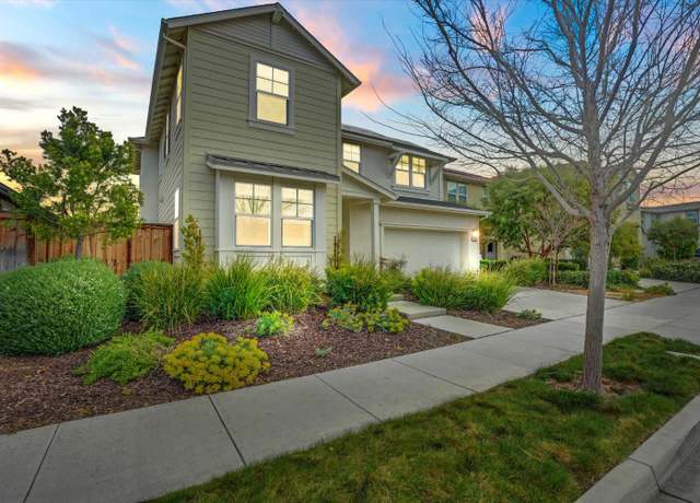 Property at 7052 Daphne St, Tracy, CA 95377, 4 beds, 3 baths