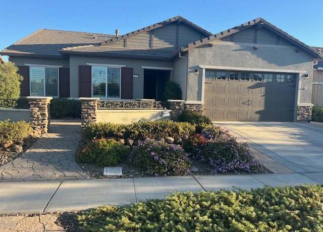 Property at 1570 Clover Leaf St, Manteca, CA 95336, 3 beds, 2 baths