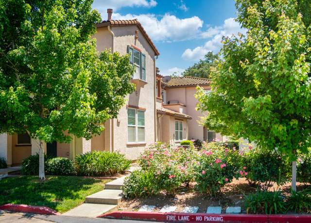 Property at 8156 Crystal Walk Cir, Elk Grove, CA 95758, 3 beds, 2.5 baths