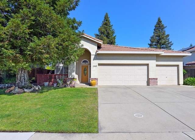 Property at 1742 Evergreen Dr, Roseville, CA 95747, 3 beds, 2 baths