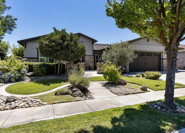 Property at 2476 Belle Glade Ln, Manteca, CA 95336, 2 beds, 2.5 baths