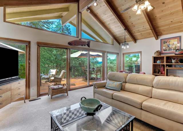 Property at 17789 Jayhawk Dr, Penn Valley, CA 95946, 3 beds, 3 baths
