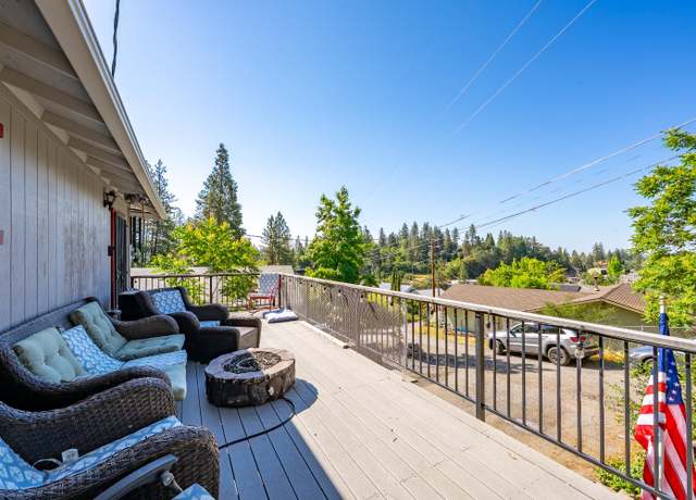 Property at 111 W Oak Hill Dr, Colfax, CA 95713, 4 beds, 2.5 baths
