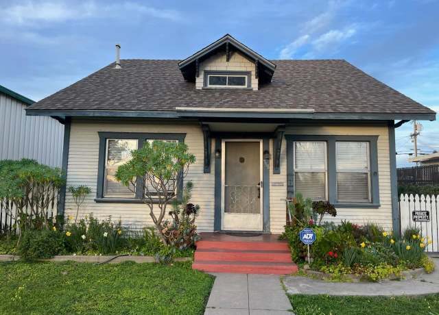 Property at 718 6th St, Modesto, CA 95354, 5 beds, 4 baths