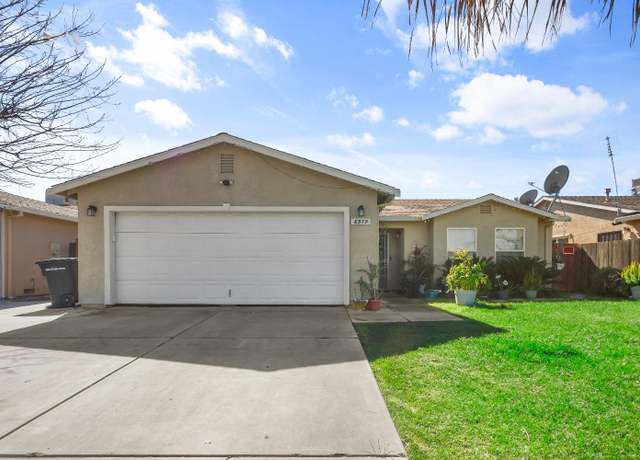 Property at 8979 Almond Ave, Dos Palos, CA 93620, 4 beds, 2 baths