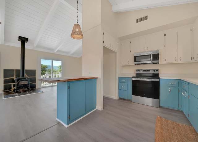 Property at 1518 E Oak Park Dr, San Andreas, CA 95249, 2 beds, 2 baths