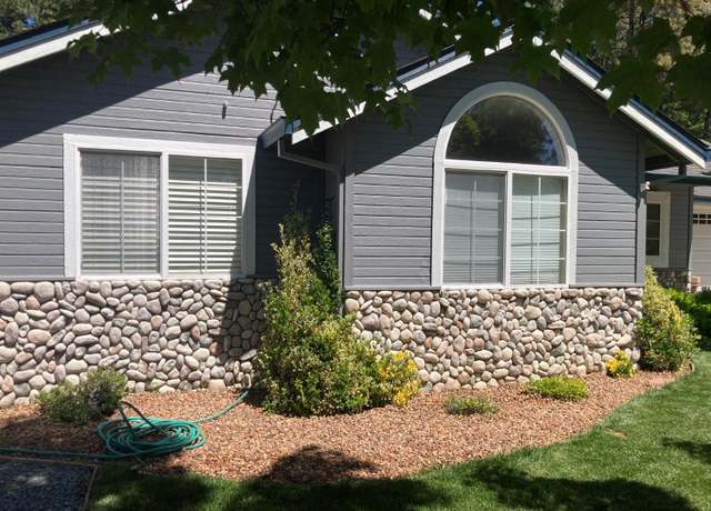 Property at 432 Glenwood Pines Ct, Grass Valley, CA 95945, 3 beds, 2 baths