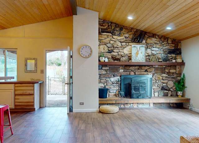 Property at 10128 Mills Rd, Grass Valley, CA 95945, 2 beds, 2 baths