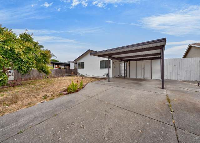 Property at 140 Boggs Ct, Vallejo, CA 94589, 2 beds, 2 baths