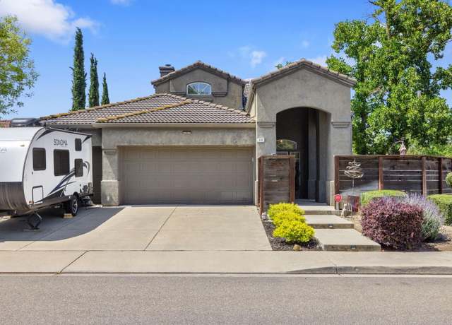 Property at 310 Shalako Dr, Oakdale, CA 95361, 3 beds, 2.5 baths