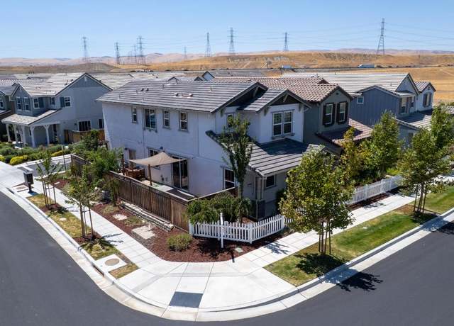 Property at 22 E Funderburg Blvd, Tracy, CA 95391, 4 beds, 2.5 baths