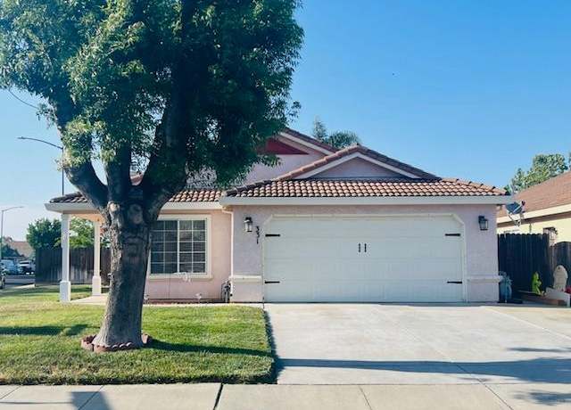 Property at 331 San Tropez Dr, Hollister, CA 95023, 3 beds, 2 baths